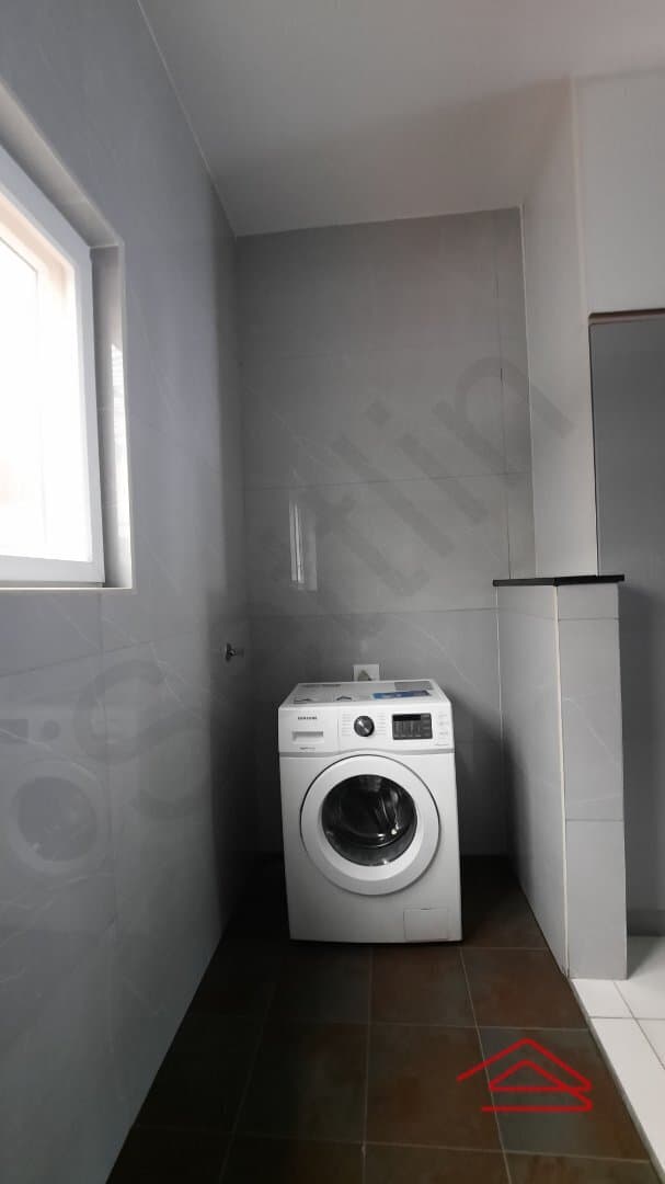 Model Flat
