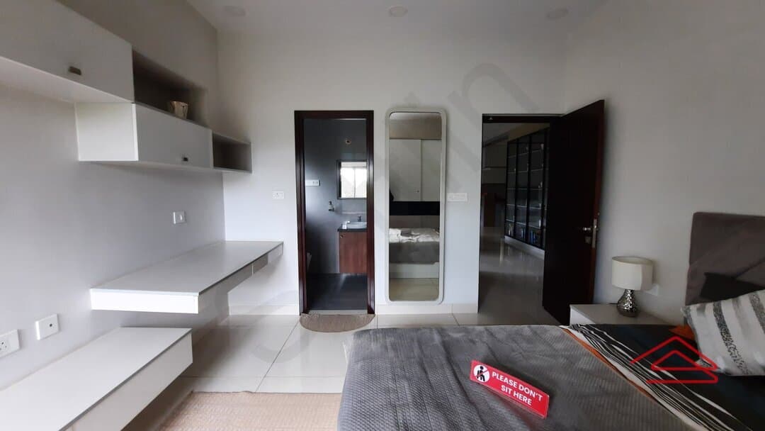 Model Flat