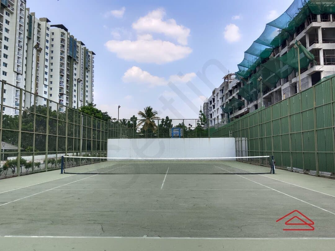 BadmintonCourt