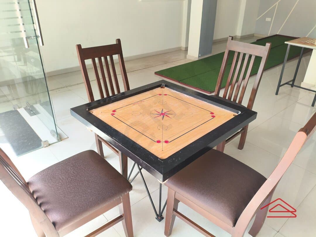 Project: CarromRoom