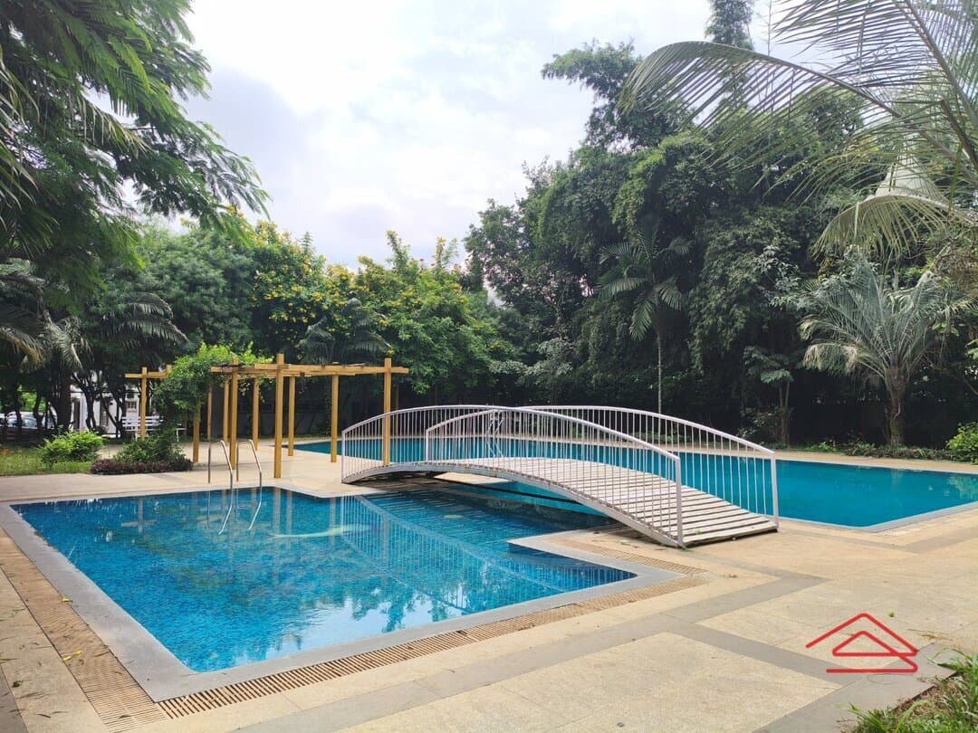 Project: SwimmingPool