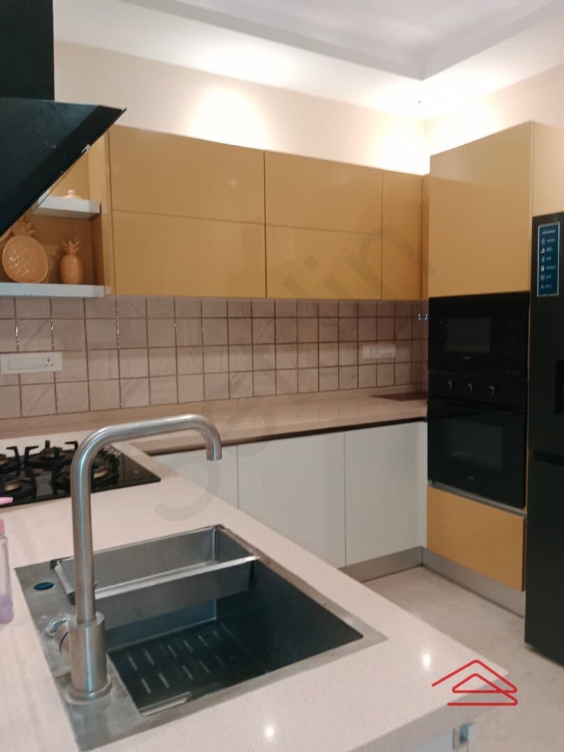 Kitchen 1