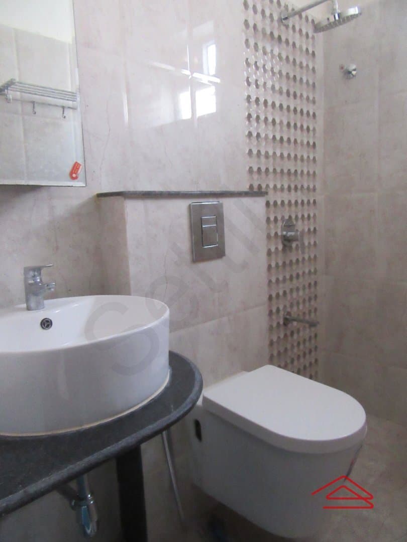 Bathroom 4