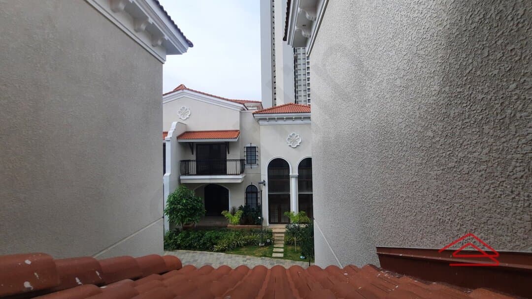 Balcony 3