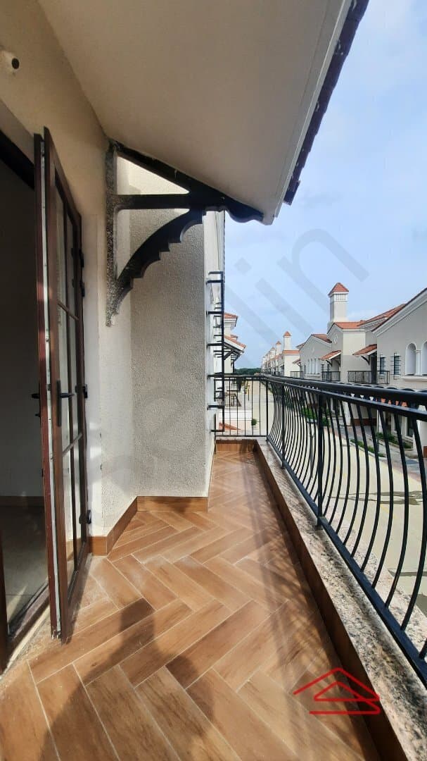 Balcony 2