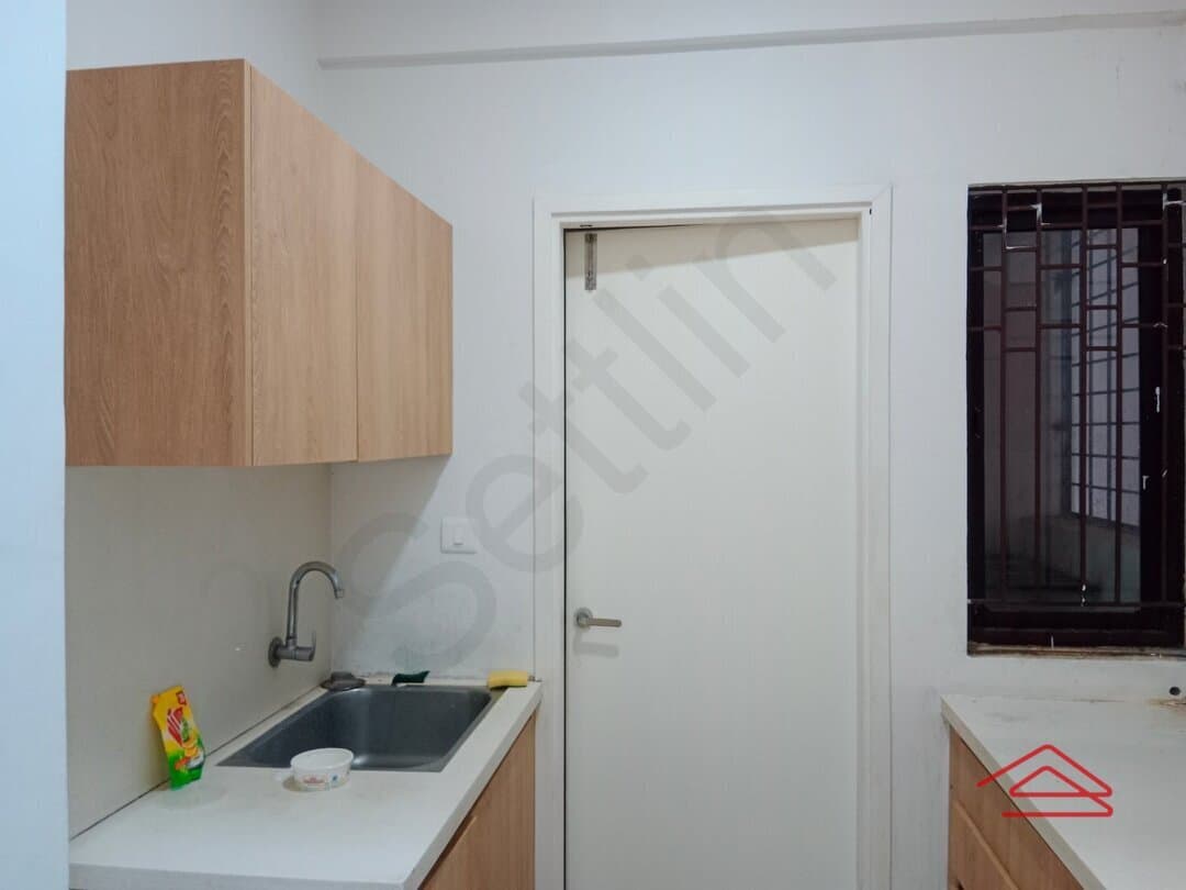 Kitchen 1