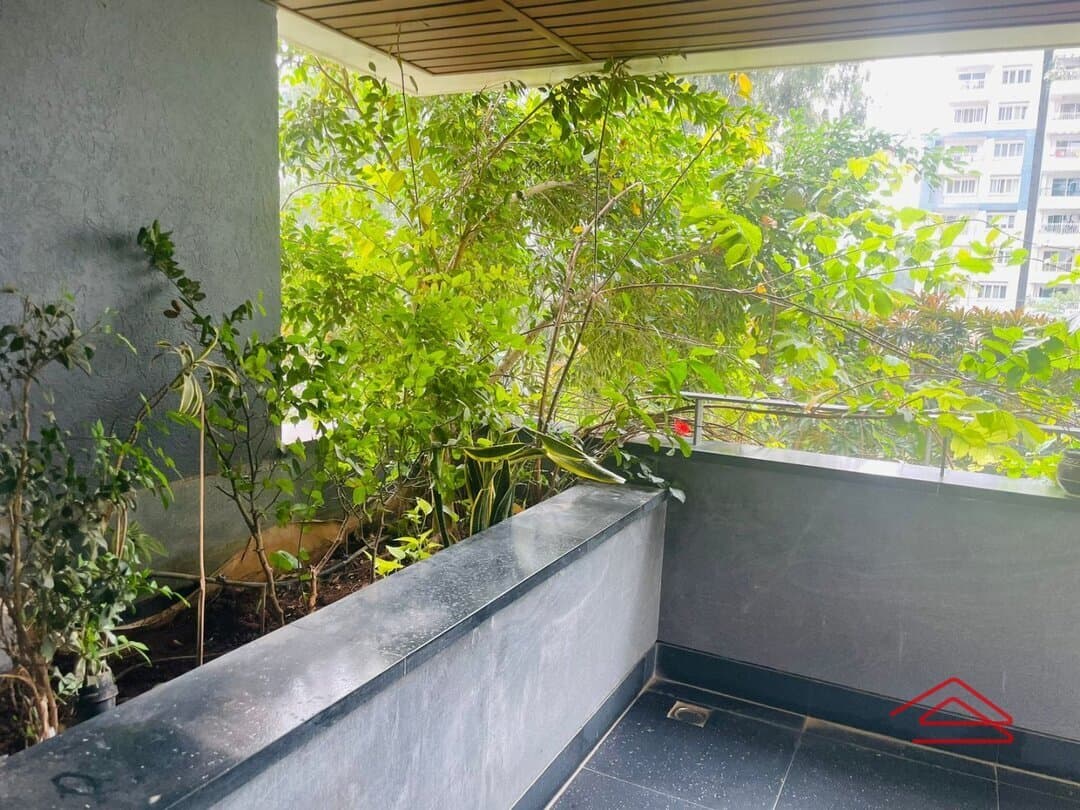 Balcony 3