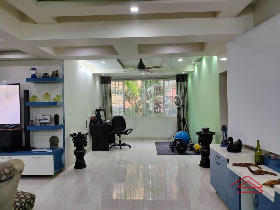 Hall 1