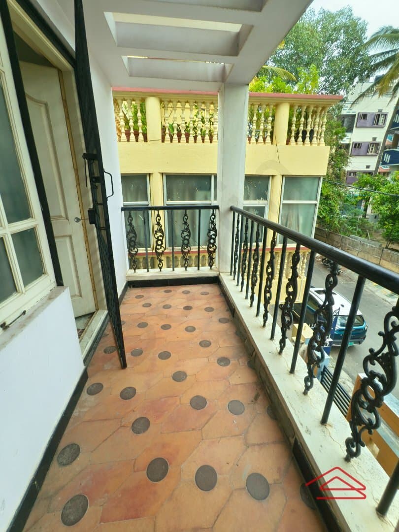 balconies 2