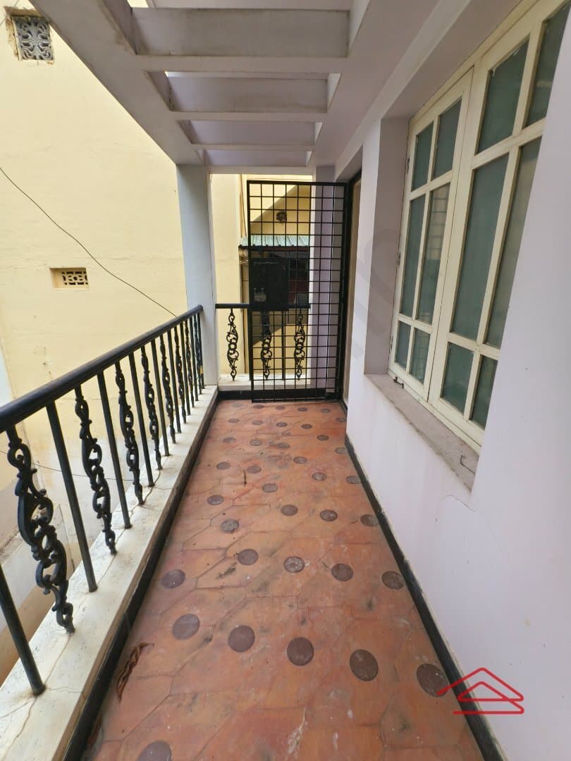 balconies 1