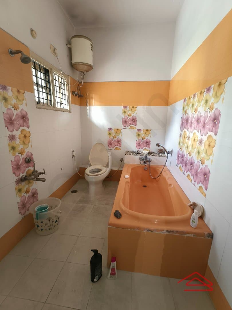 bathrooms 4