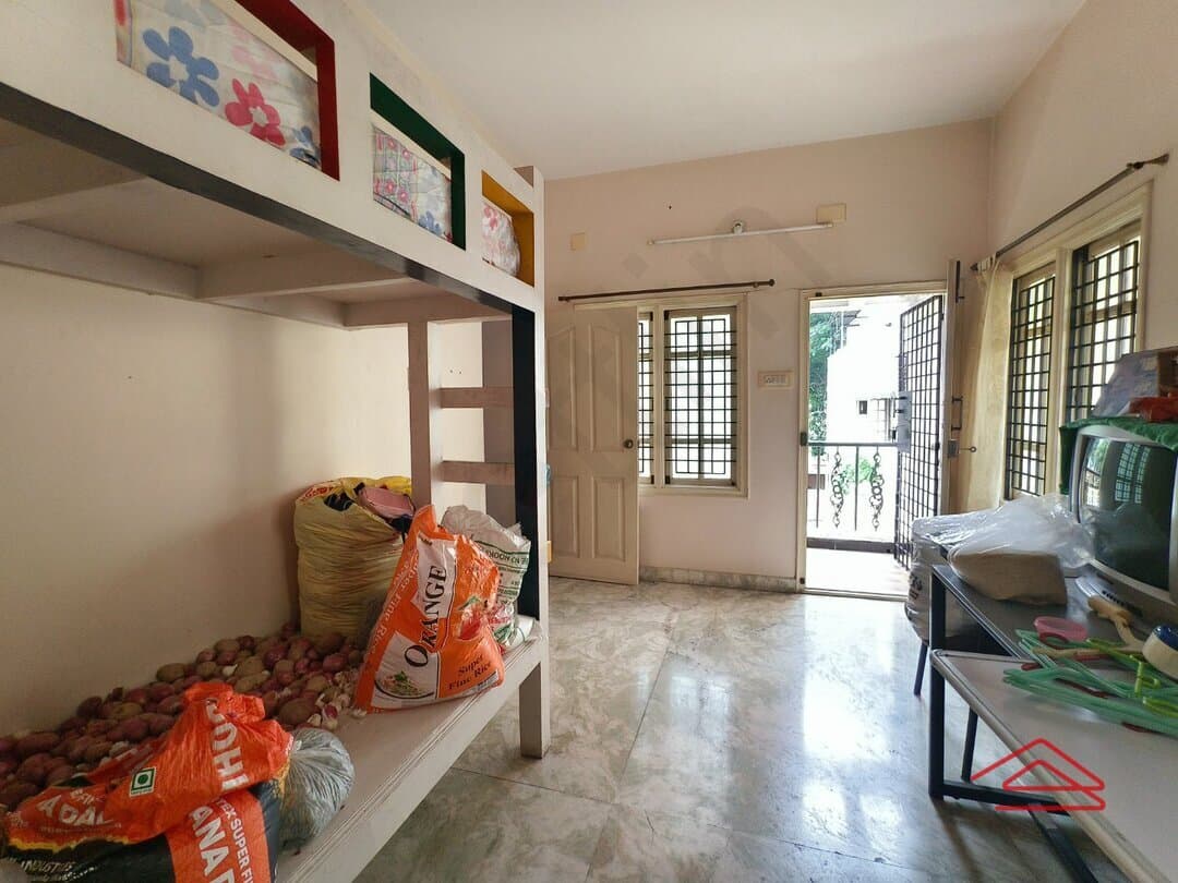 bedrooms 2