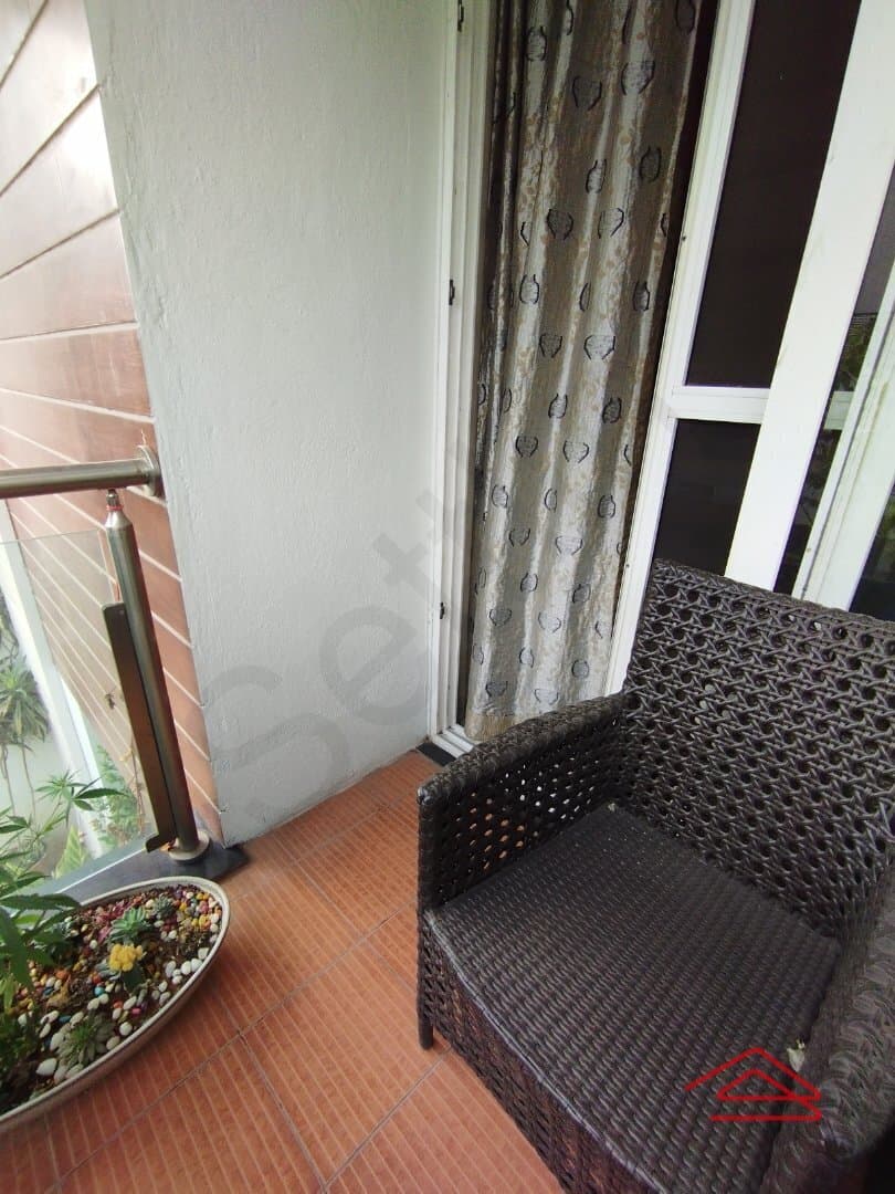 Balcony 2