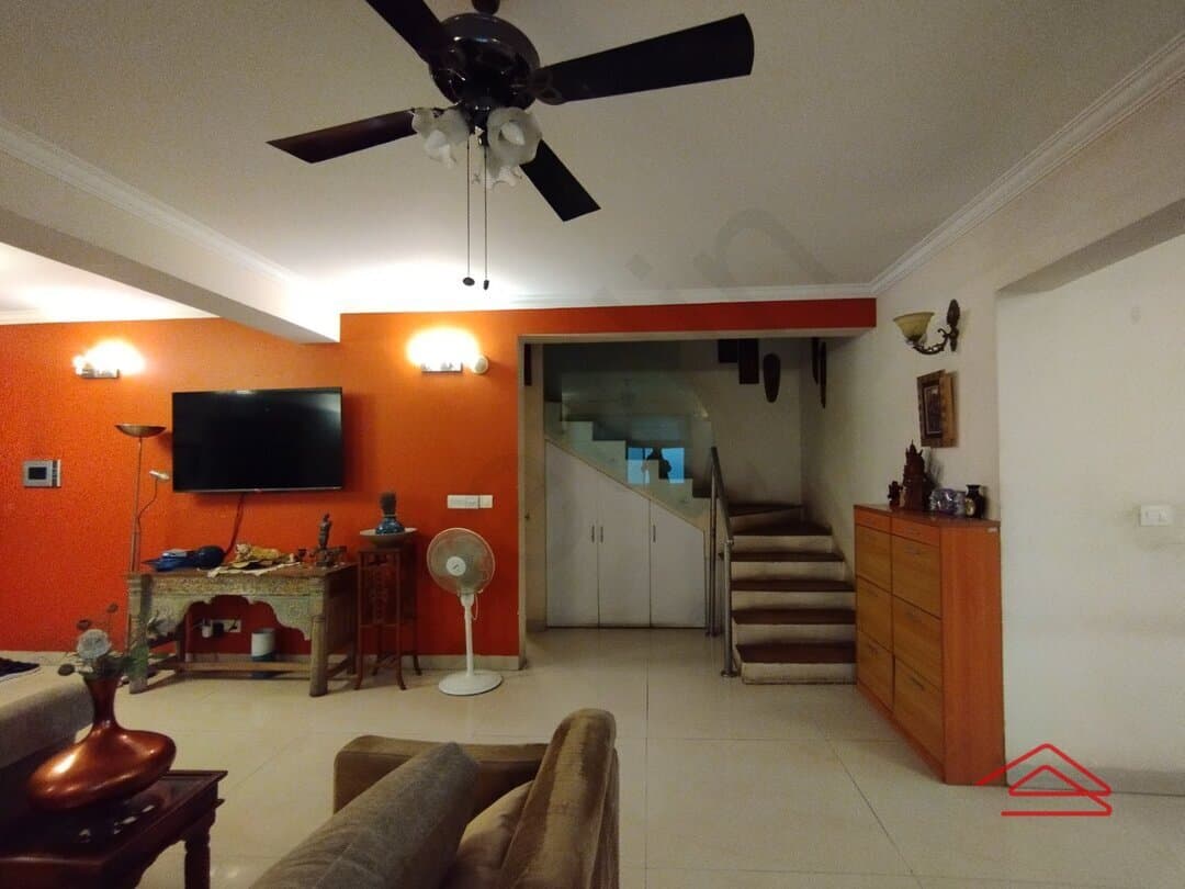 Hall 1
