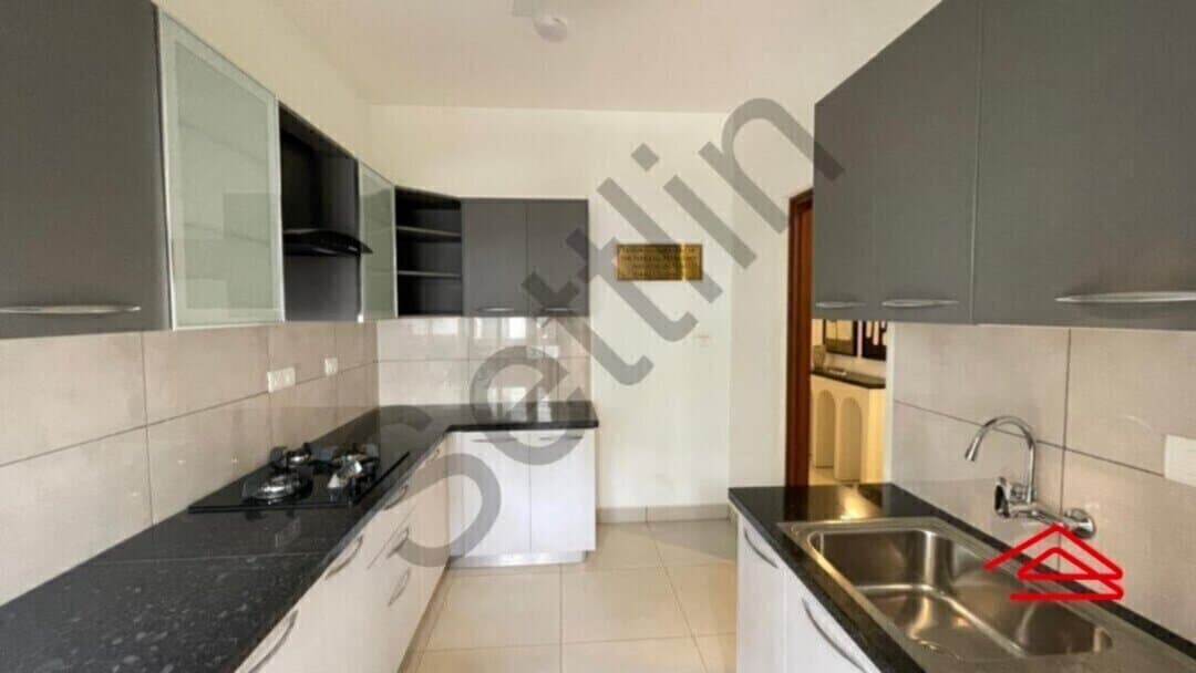 Kitchen 1