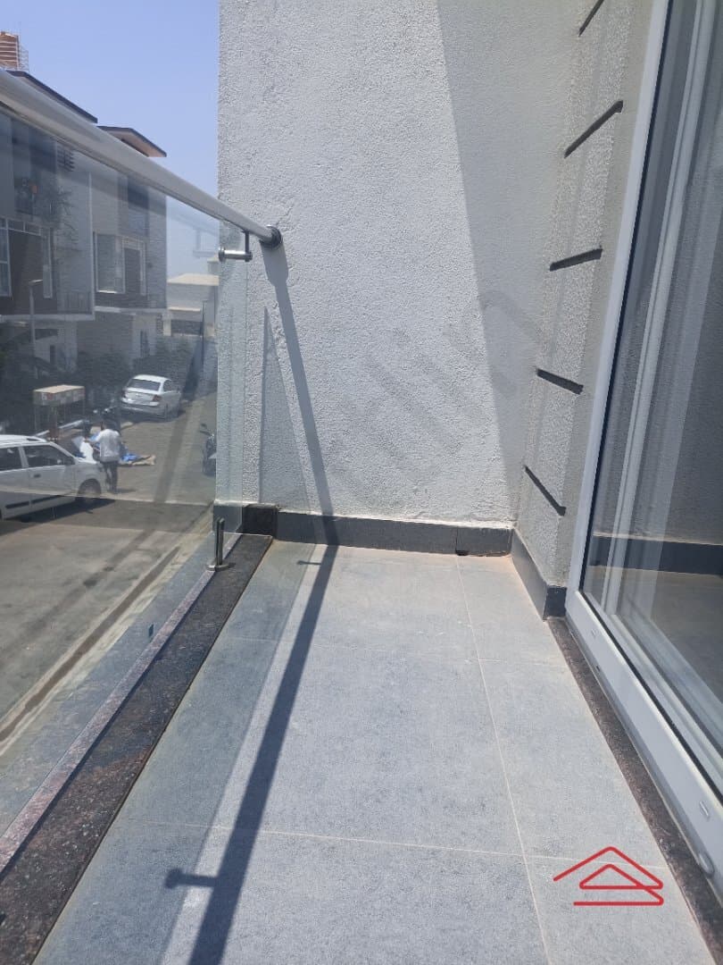 Balcony 1