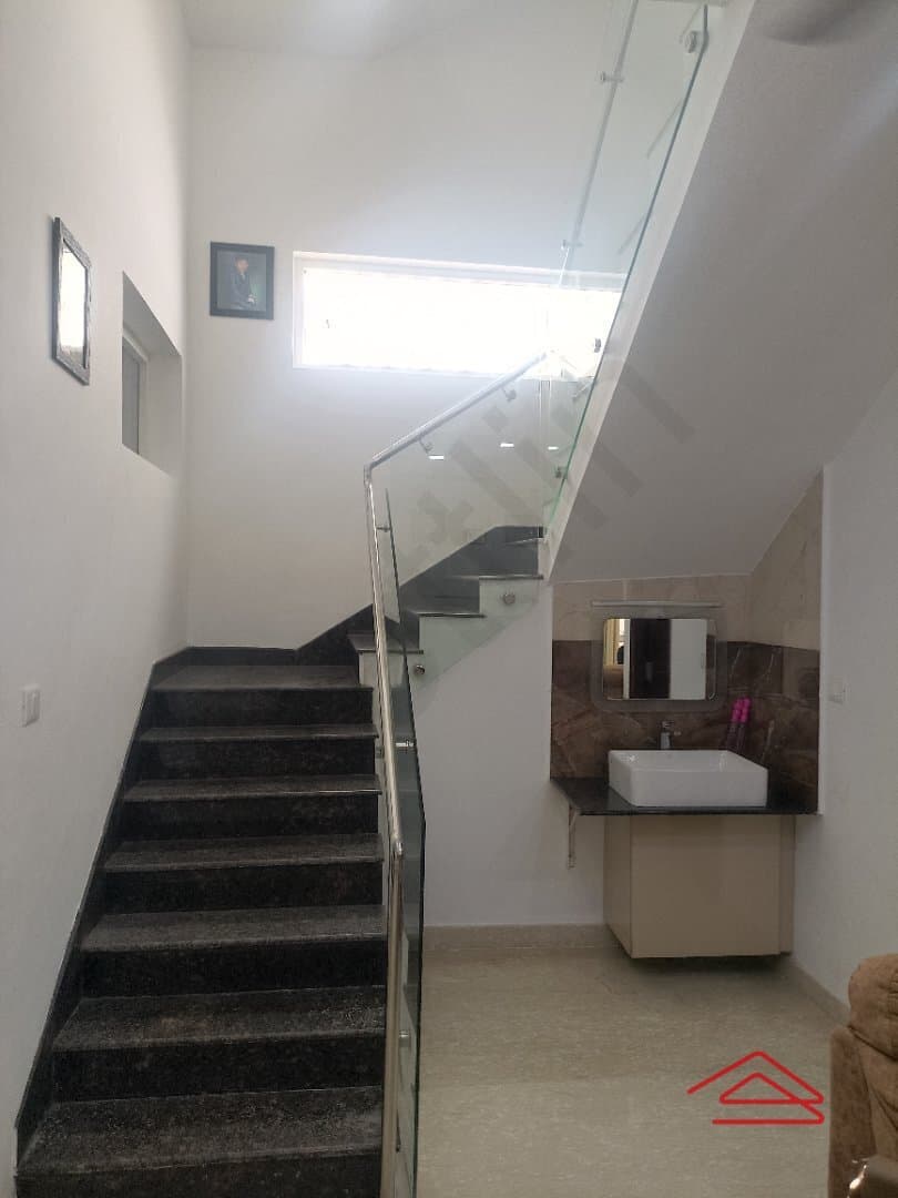 Hall 1