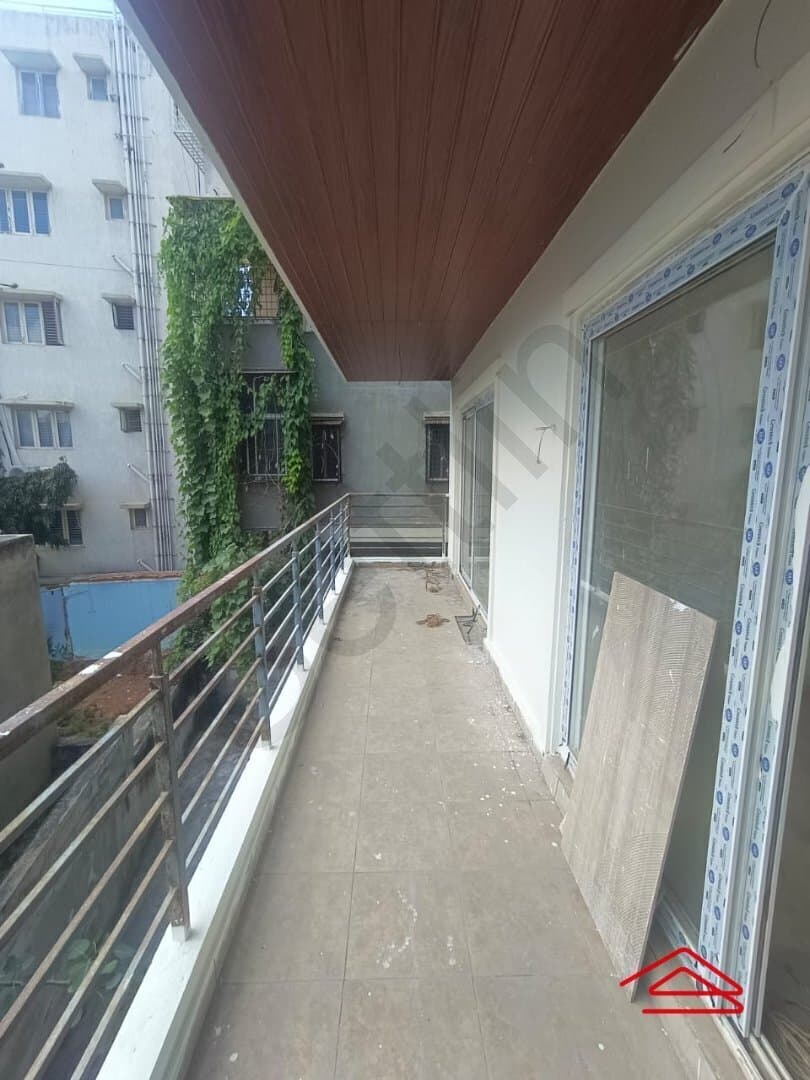 Balcony 3