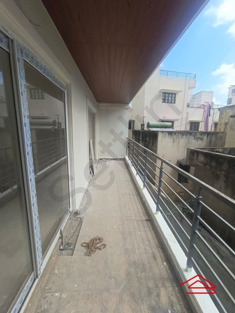 Balcony 3