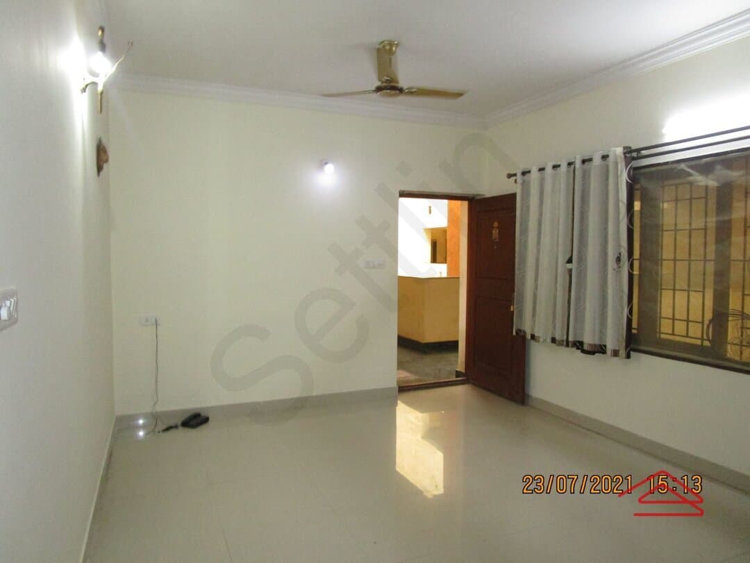 Hall 1