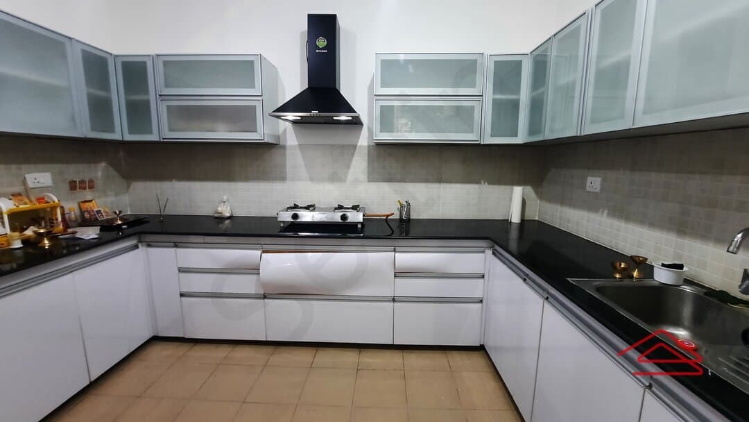 Kitchen 1