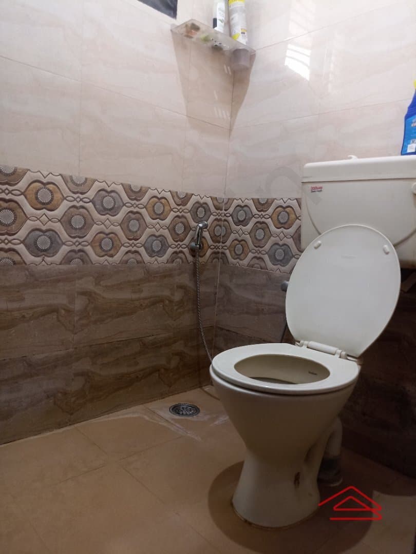 Sub Unit : bathrooms 2