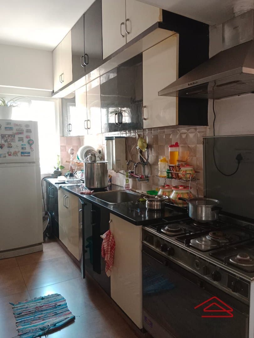 Kitchen 1