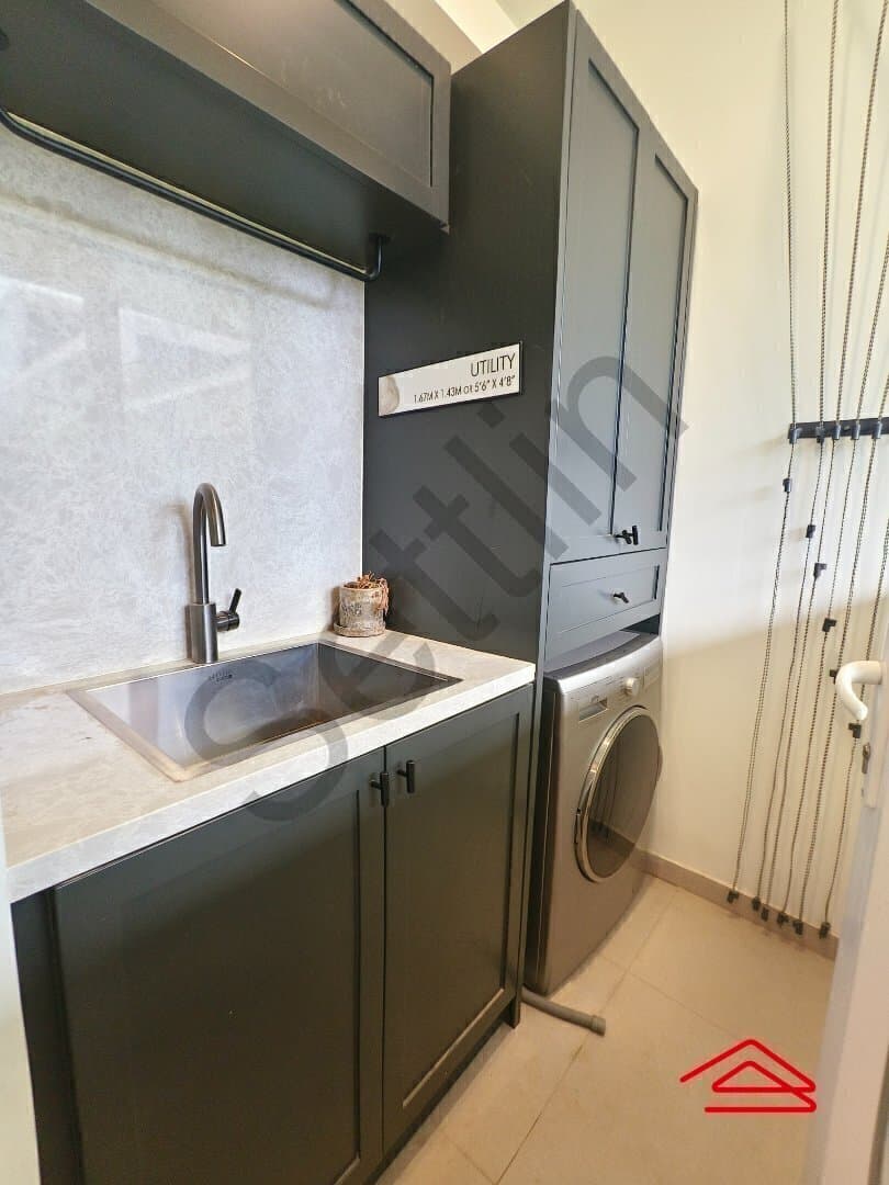 Kitchen 1
