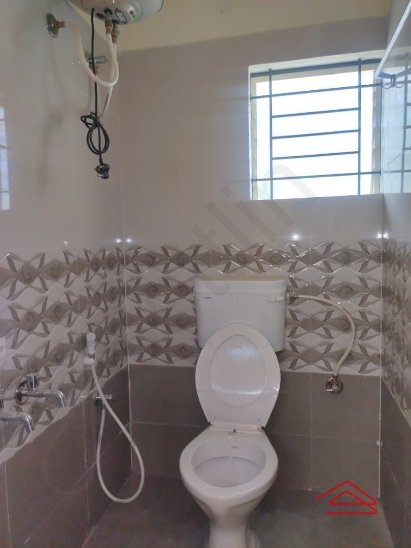 Sub Unit : bathrooms 1