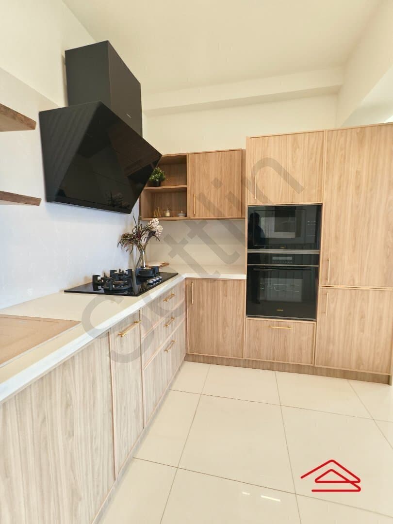 Kitchen 1
