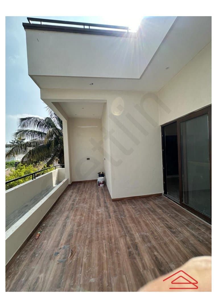 Balcony 3