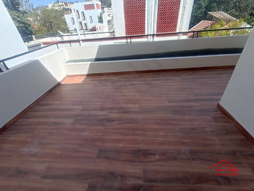 Balcony 3