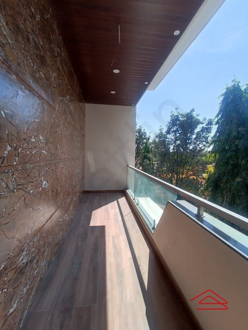 Balcony 4