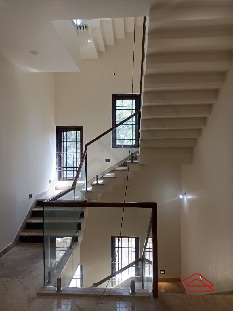 Hall 1