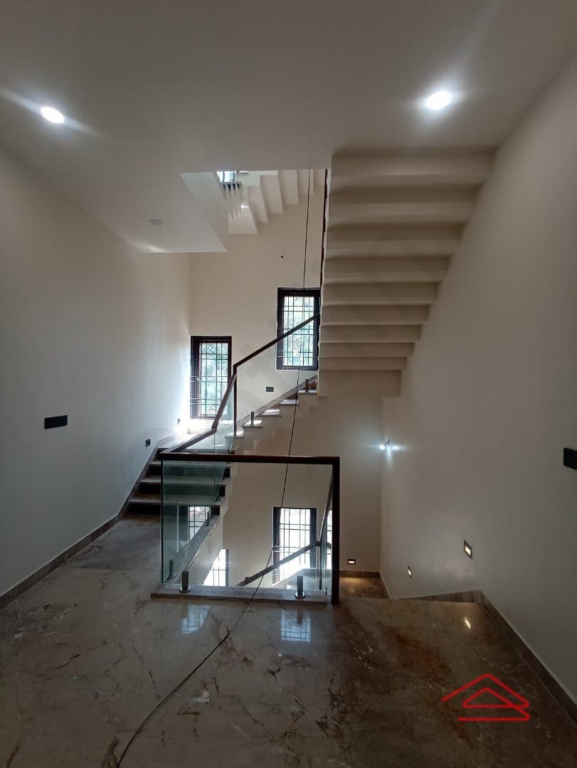 Hall 1