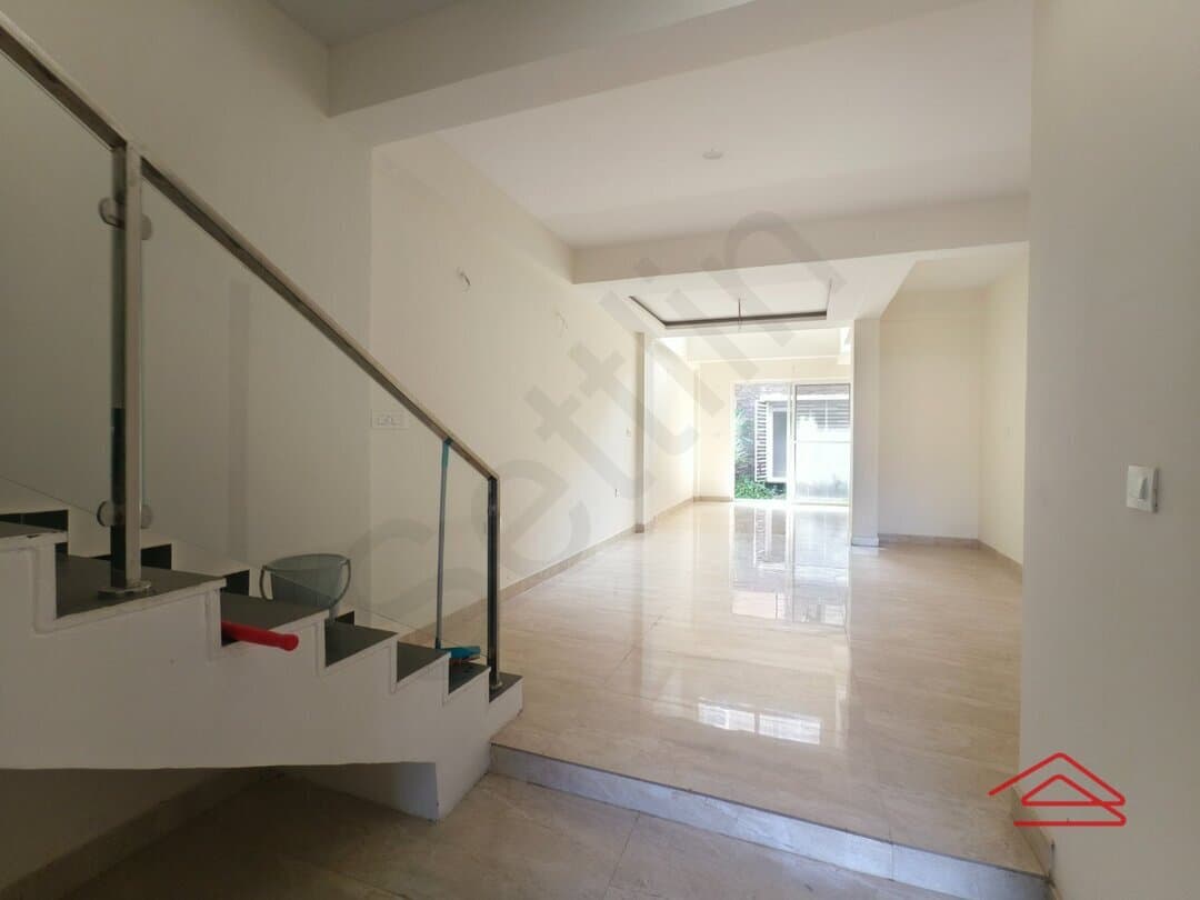 Hall 1