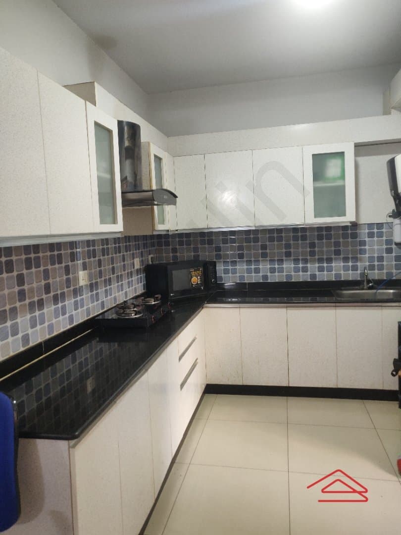 Kitchen 1