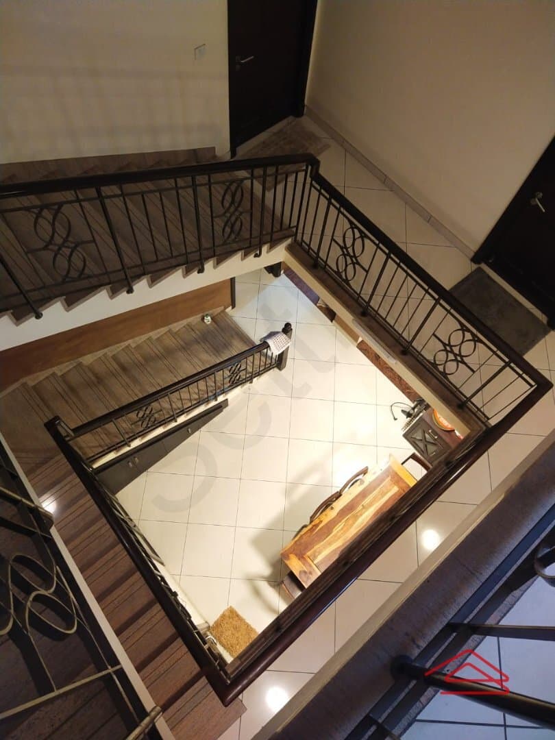 Hall 2