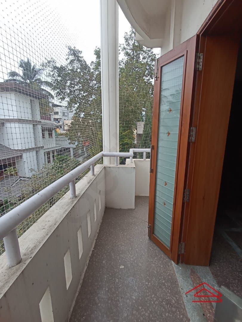 balconies 6