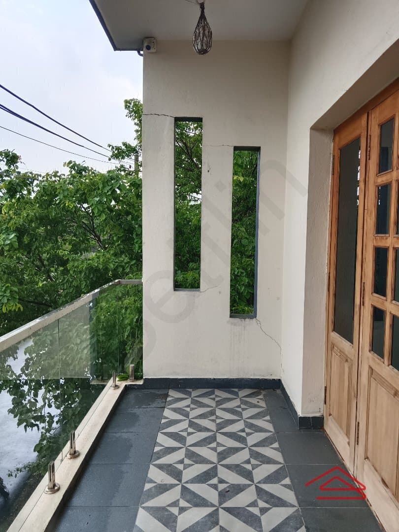 balconies 1