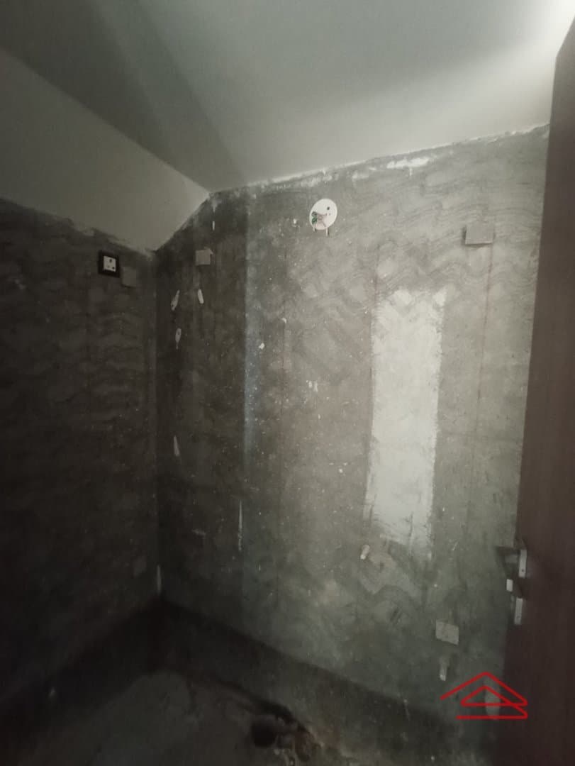 Servant Bathroom 1