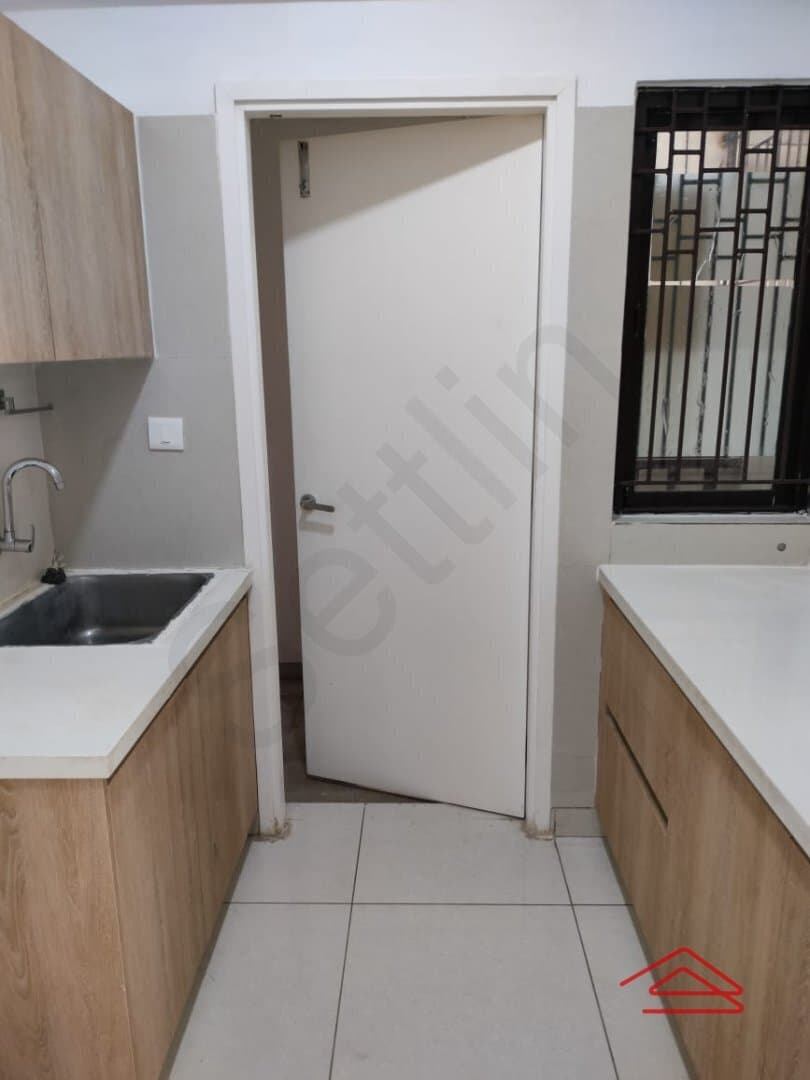 Kitchen 1