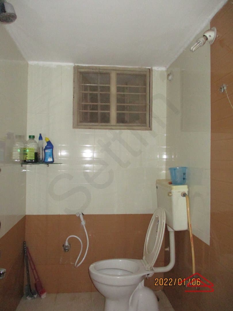 Sub Unit : bathrooms 2