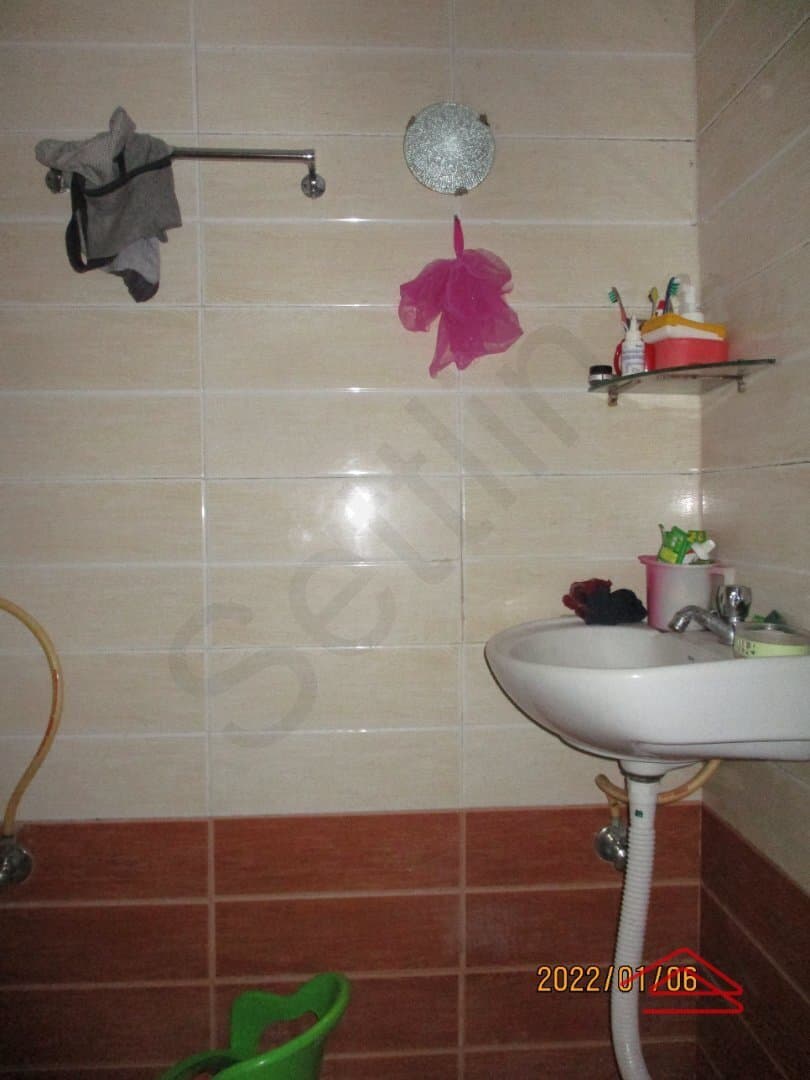 Sub Unit : bathrooms 1