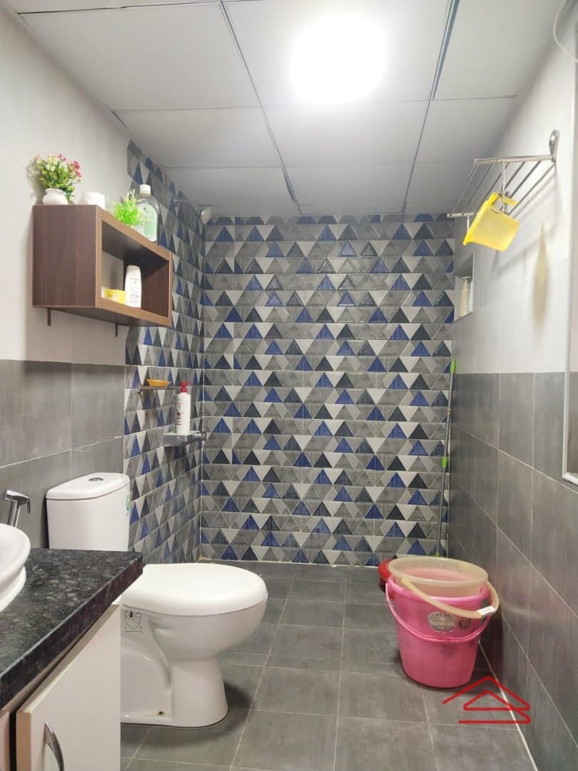 Bathroom 15