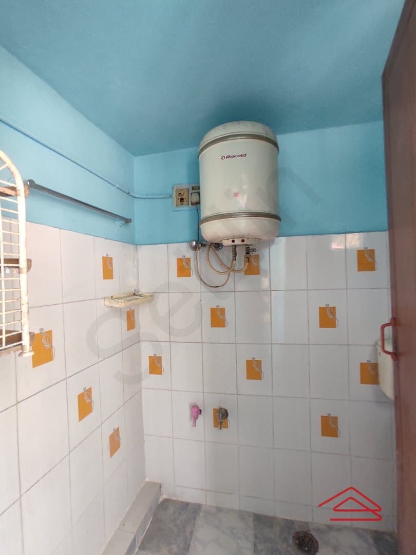 Sub Unit : bathrooms 1