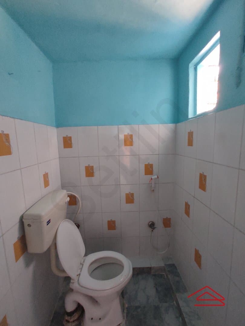 Sub Unit : bathrooms 1