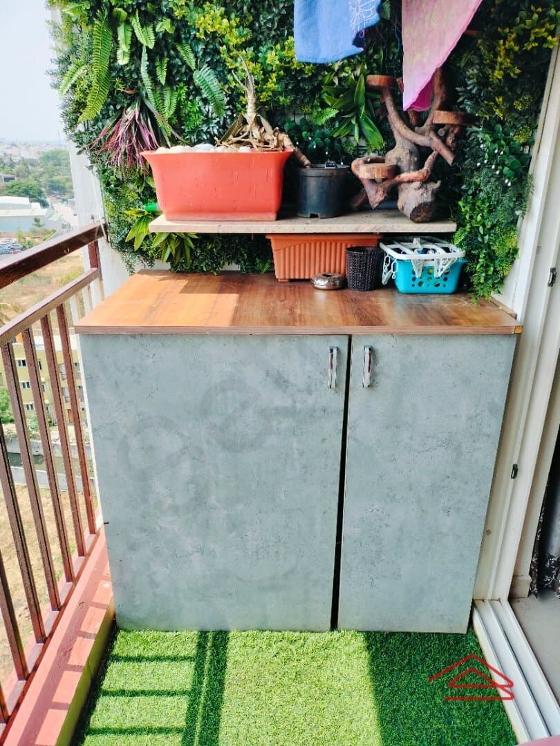 Balcony 2