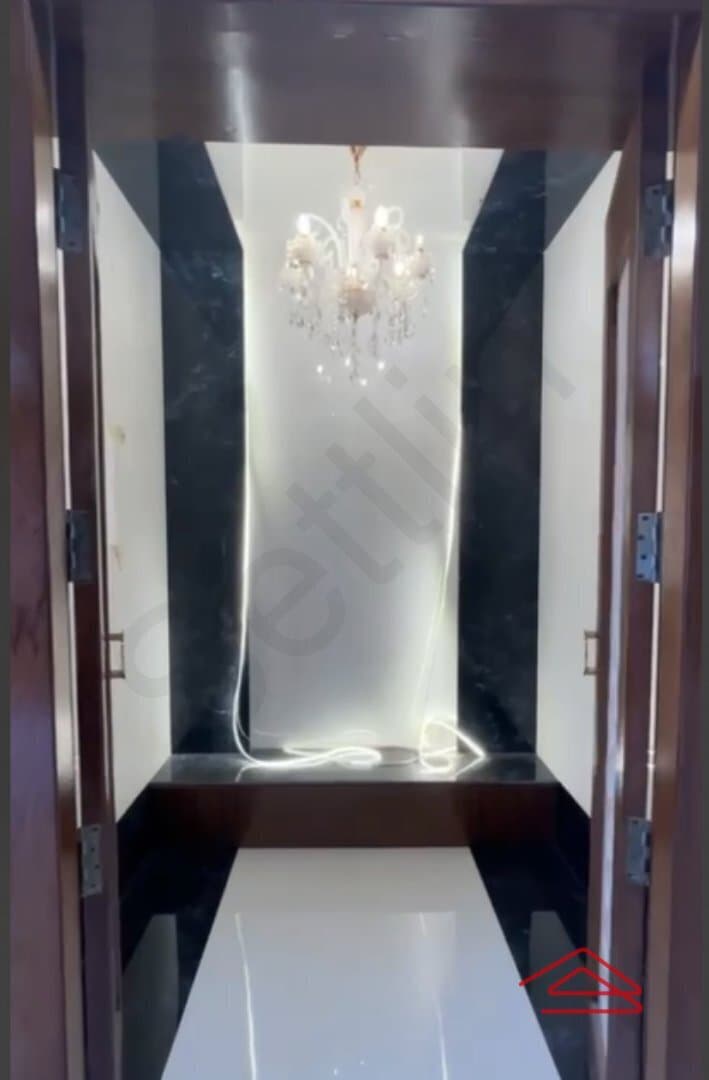 Hall 1