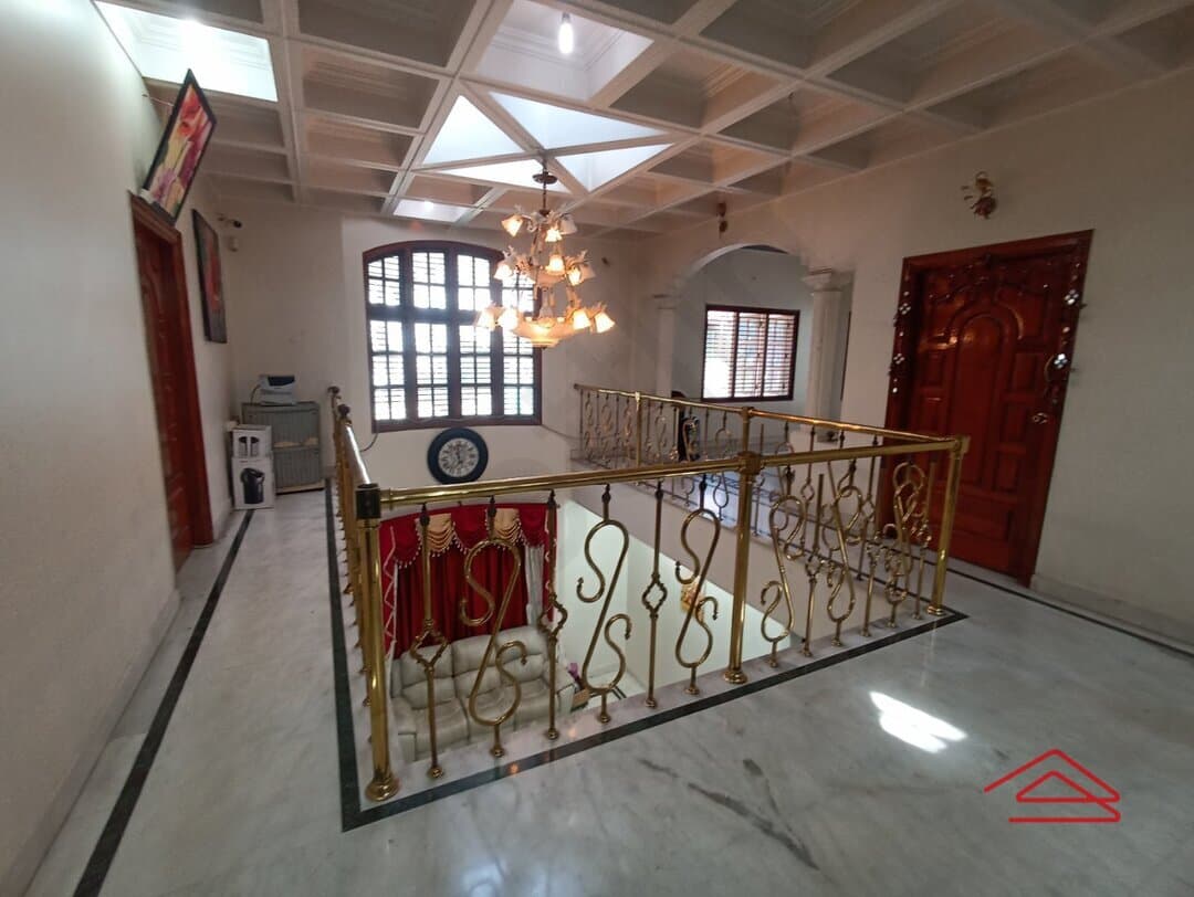 halls 1